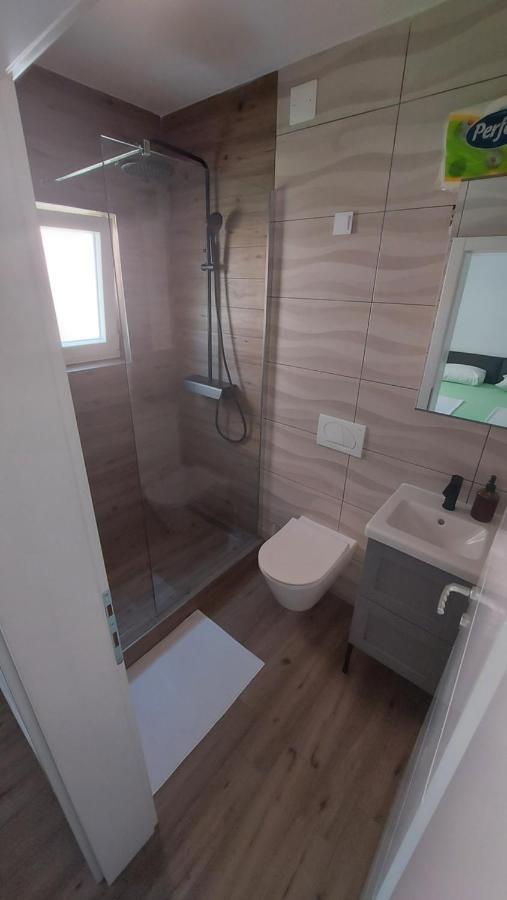 Apartmani Mlinar - Two Bedroom Apartment With Seaview Grebaštica Εξωτερικό φωτογραφία