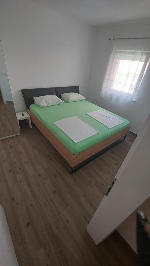Apartmani Mlinar - Two Bedroom Apartment With Seaview Grebaštica Εξωτερικό φωτογραφία